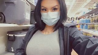 Latinas: En el gualmart #2