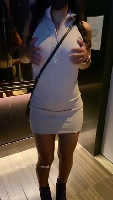 Would you fuck me in the elevator or are you scared of getting caught?????