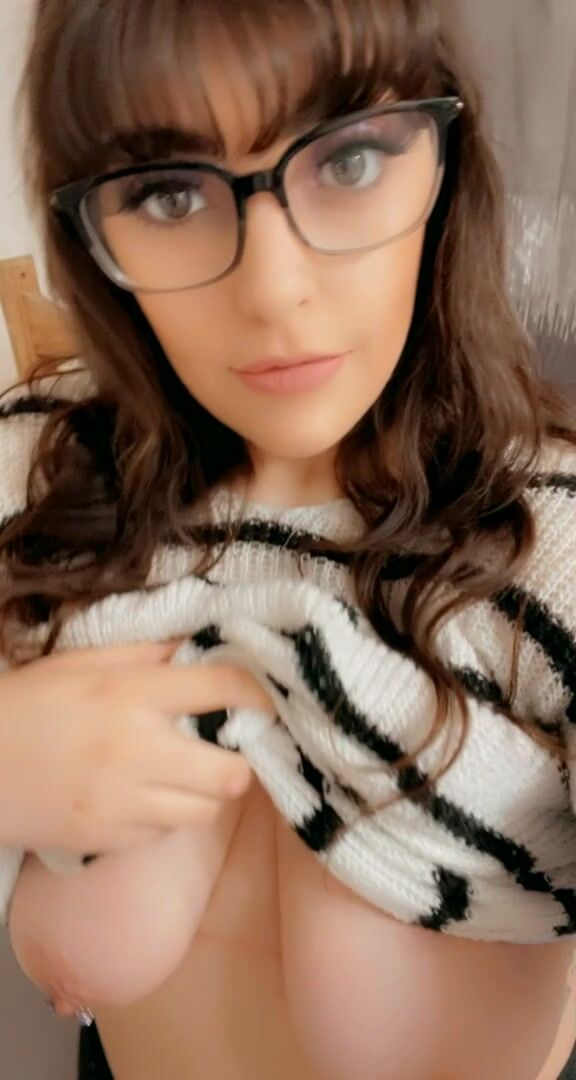 I want you to suck my titties