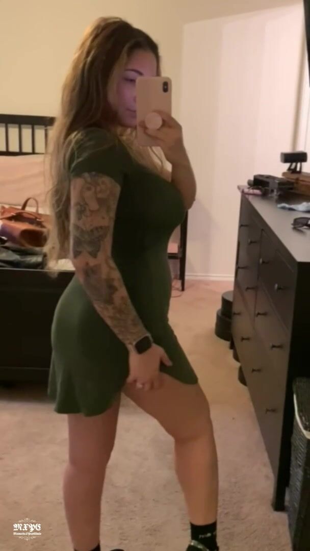 No panties under my dress