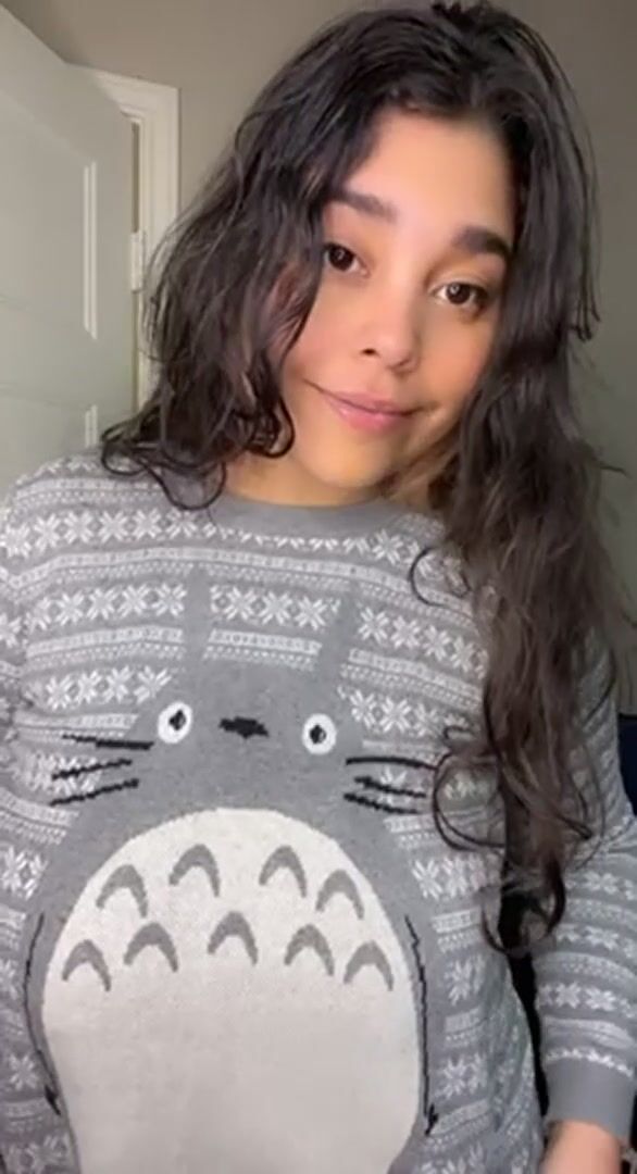 We can fuck but would play with my melones first Papi?