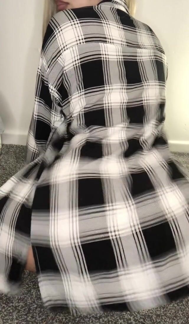 Can I twerk this Colombian ass on you papi?