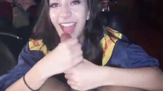 She challenges on making it cum in her mouth